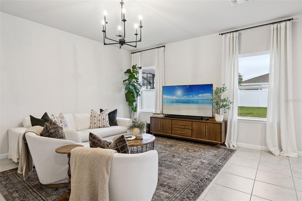 1472 EUCALYPTUS WAY gallery image #5