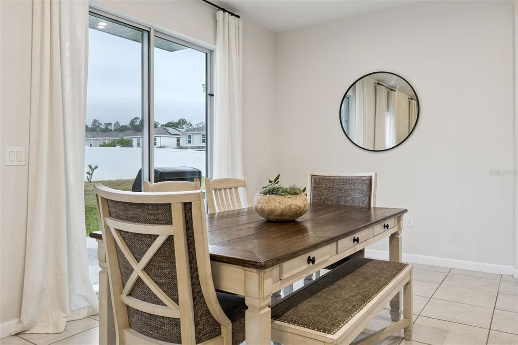 1472 EUCALYPTUS WAY gallery image #9