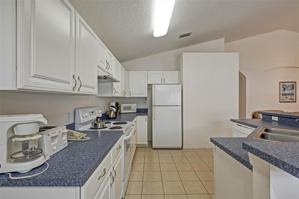101 KILDRUMMY DRIVE gallery image #11