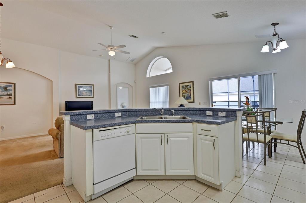 101 KILDRUMMY DRIVE gallery image #12
