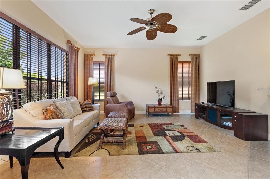 807 BELLA VIANA ROAD gallery image #17