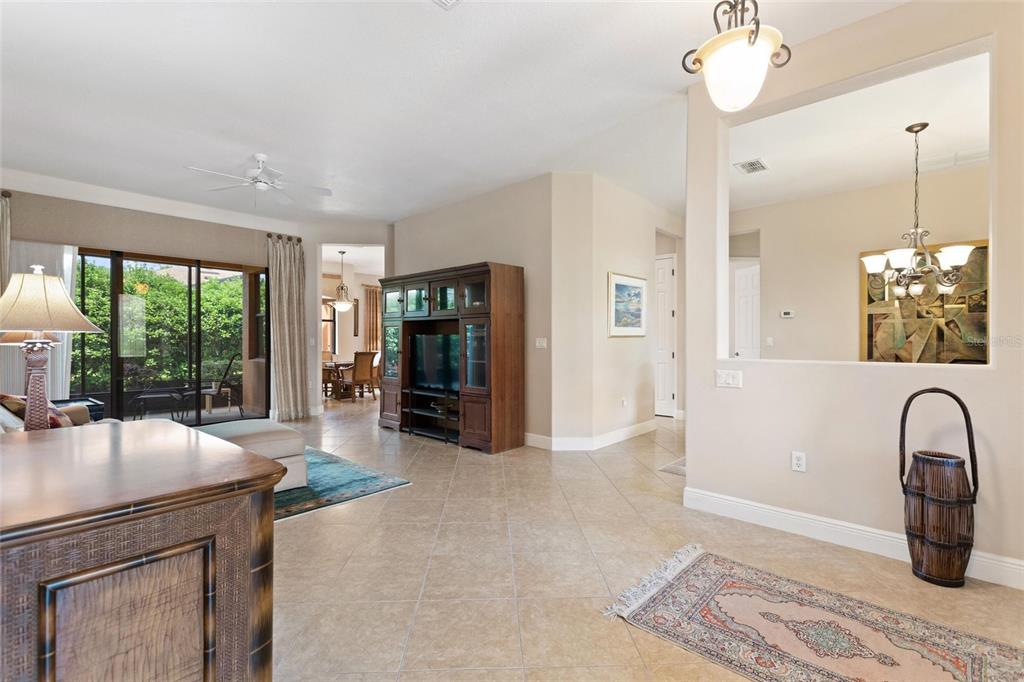 807 BELLA VIANA ROAD gallery image #4