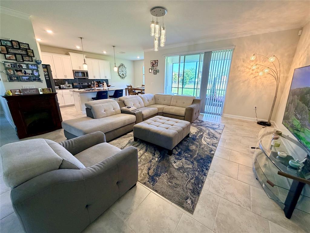 2572 CAMDEN PARK CIRCLE gallery image #5