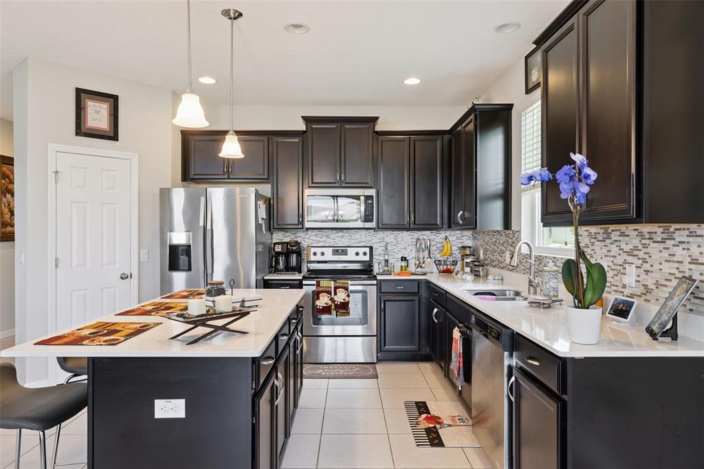 2211 RIVERGLEN COURT gallery image #6