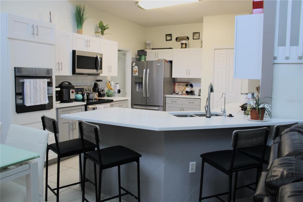 484 BRITTEN DRIVE gallery image #15