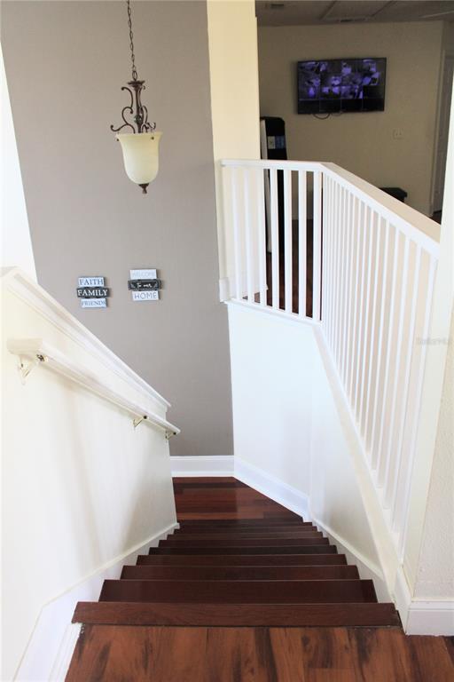 484 BRITTEN DRIVE gallery image #19