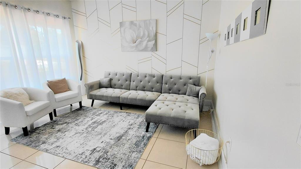 484 BRITTEN DRIVE gallery image #8