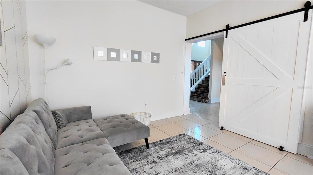 484 BRITTEN DRIVE gallery image #9