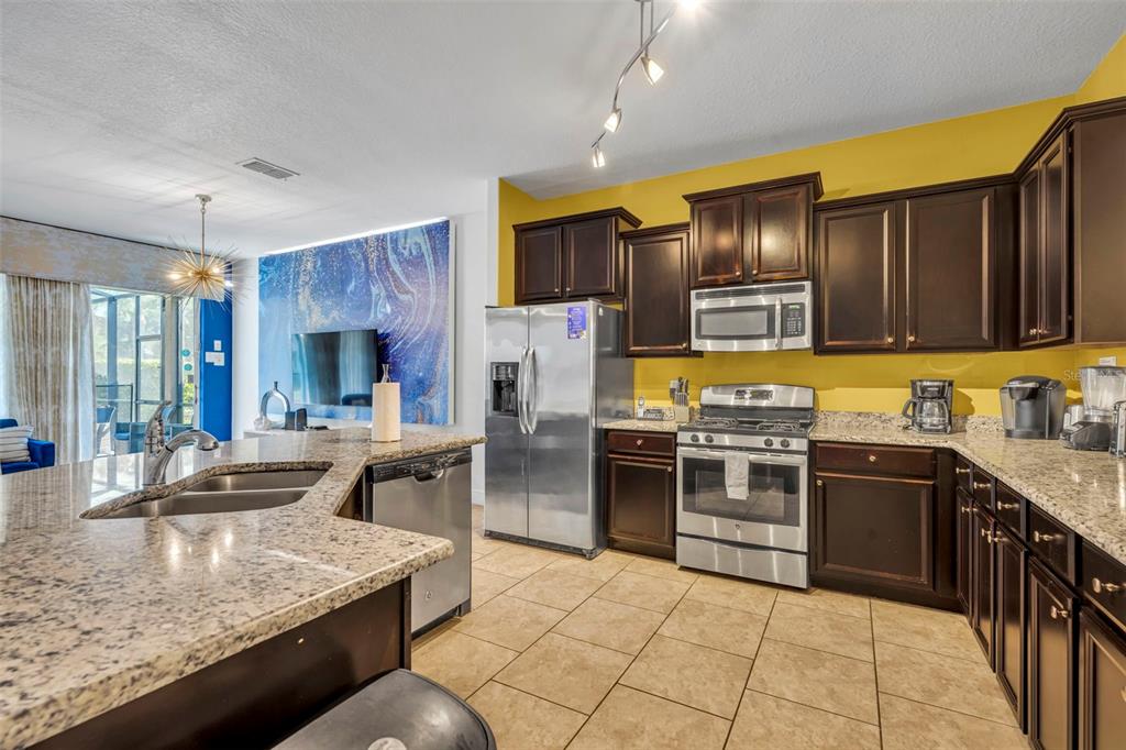 4209 OAKVIEW DRIVE gallery image #12