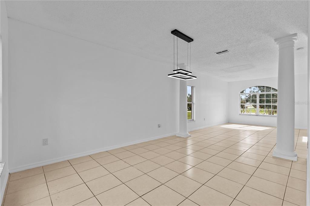 4556 FICUS TREE ROAD gallery image #11