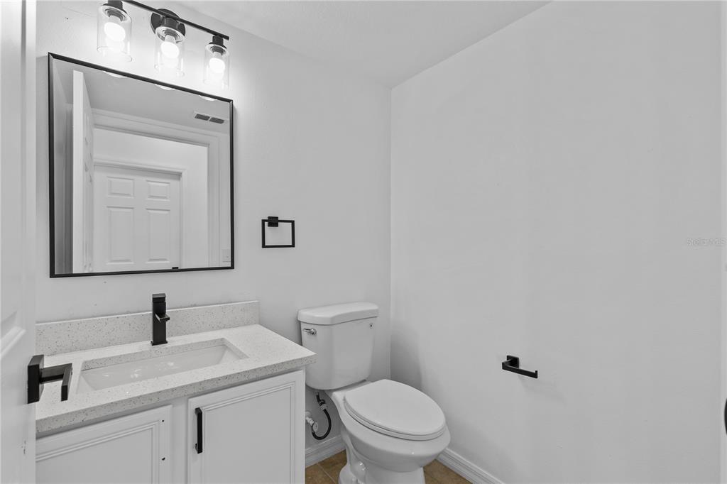 4556 FICUS TREE ROAD gallery image #22