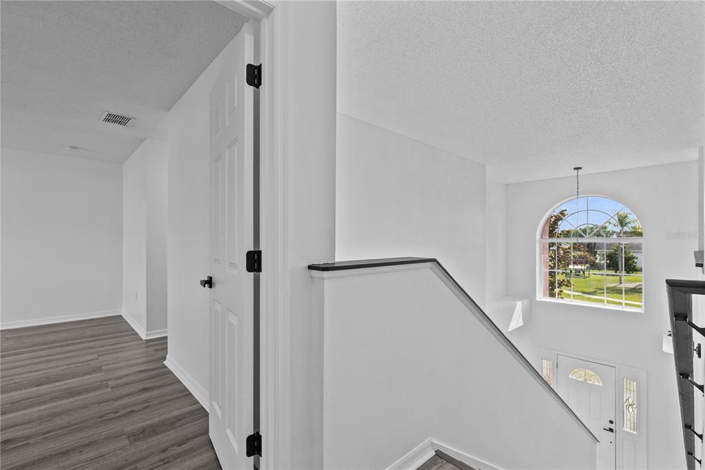 4556 FICUS TREE ROAD gallery image #24