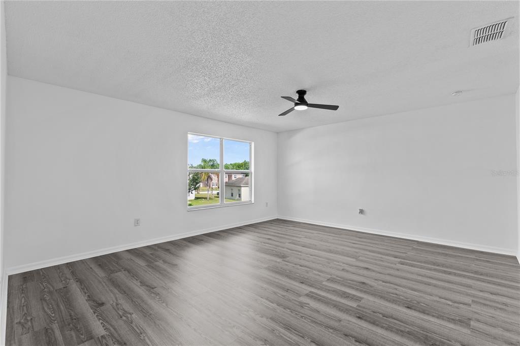 4556 FICUS TREE ROAD gallery image #25