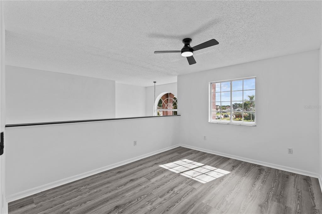 4556 FICUS TREE ROAD gallery image #29