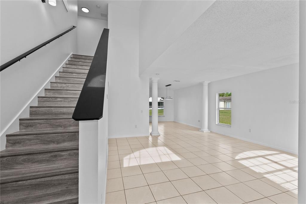 4556 FICUS TREE ROAD gallery image #6