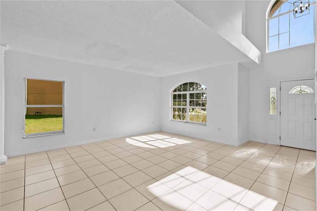 4556 FICUS TREE ROAD gallery image #7