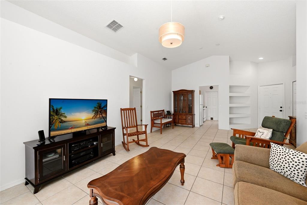 132 CELLO STREET gallery image #10