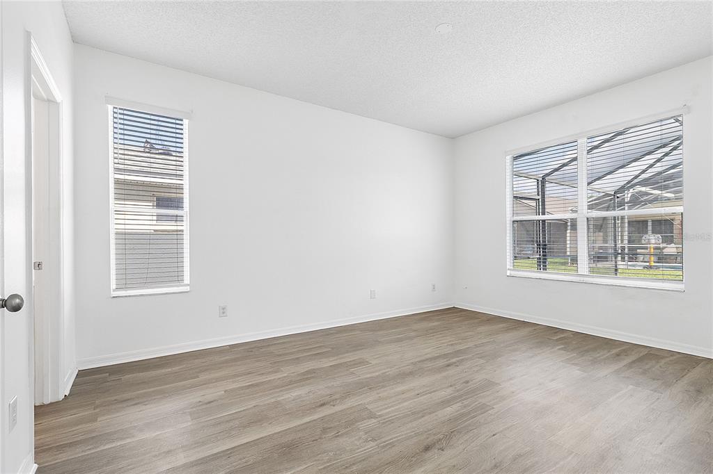 1060 SEASONS BOULEVARD gallery image #20