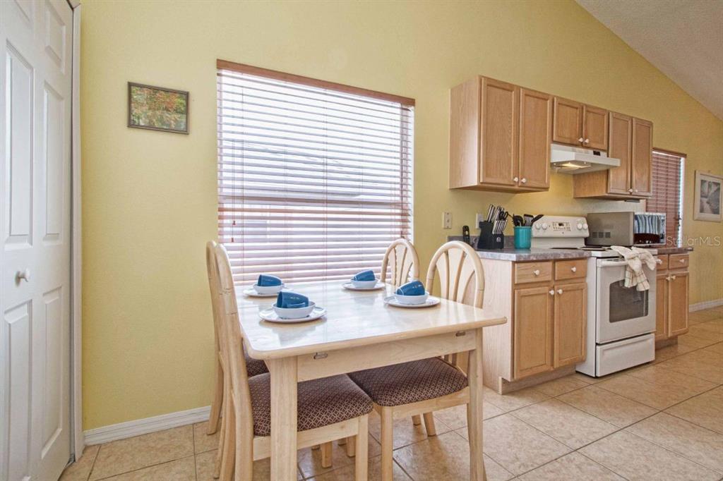 1529 INDIAN OAKS TRAIL gallery image #16