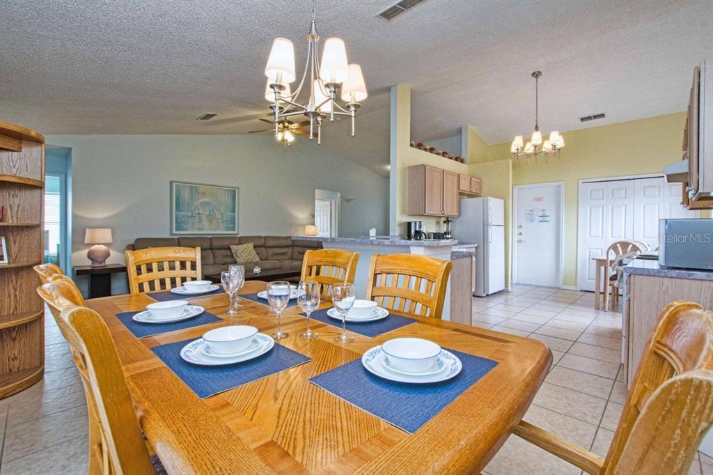 1529 INDIAN OAKS TRAIL gallery image #20