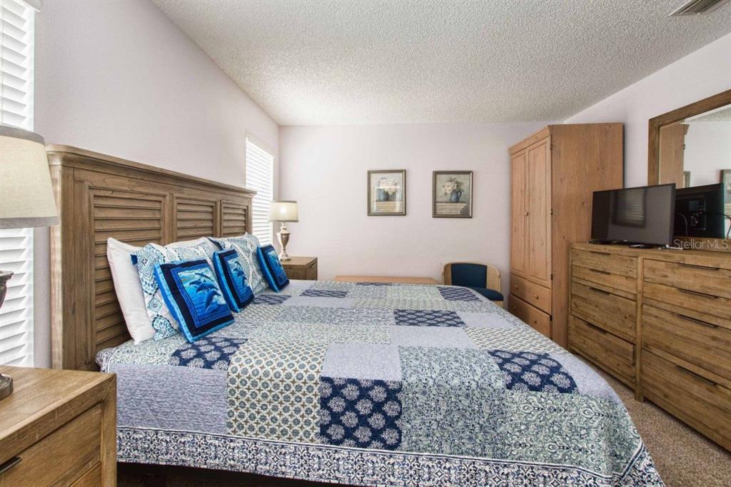 1529 INDIAN OAKS TRAIL gallery image #25