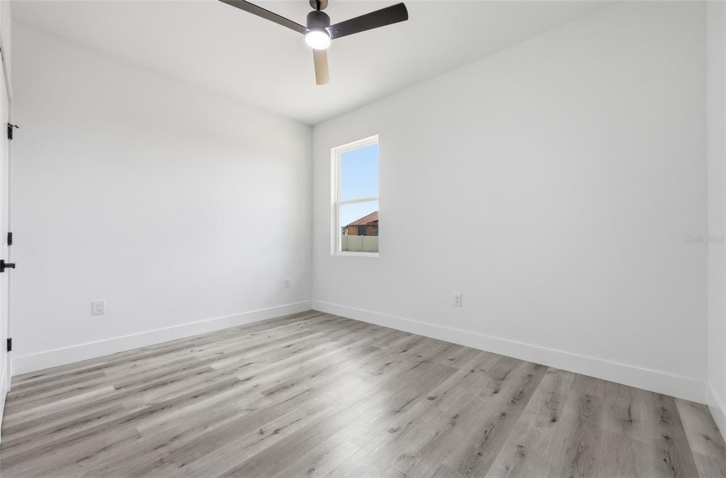 367 CAMELLIA COURT gallery image #19