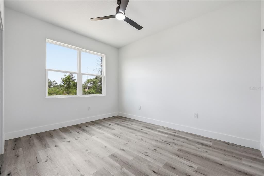 367 CAMELLIA COURT gallery image #22