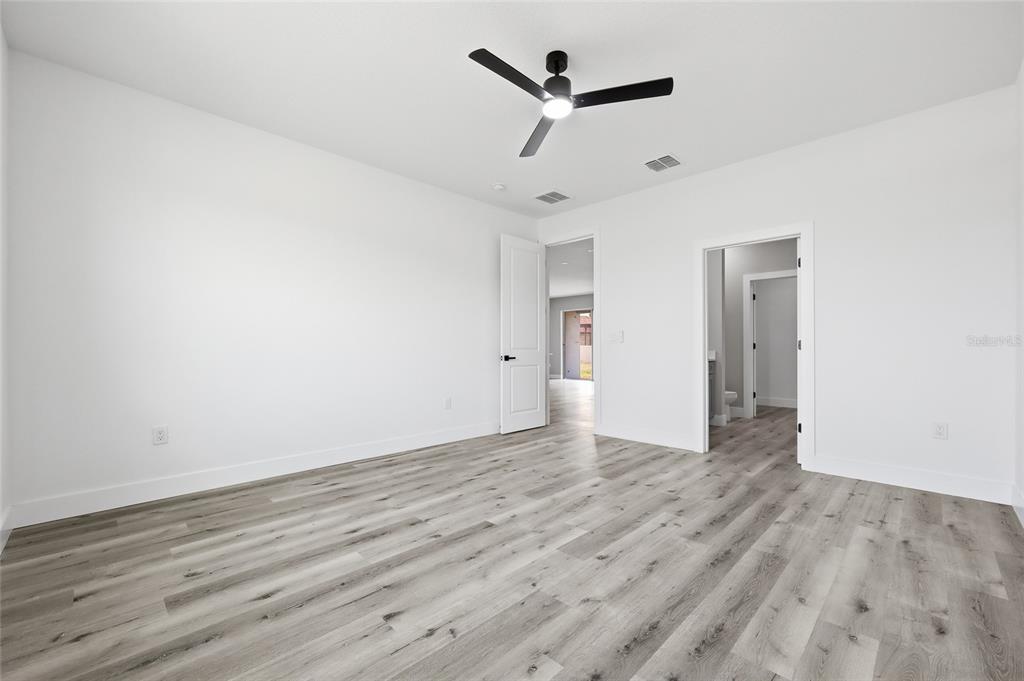 367 CAMELLIA COURT gallery image #24