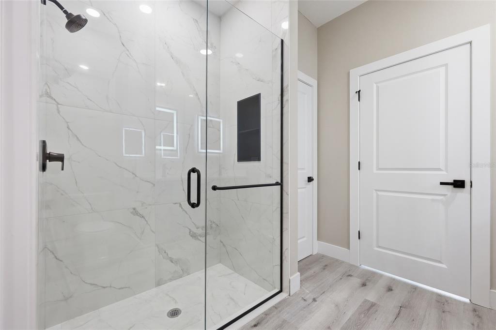 367 CAMELLIA COURT gallery image #26