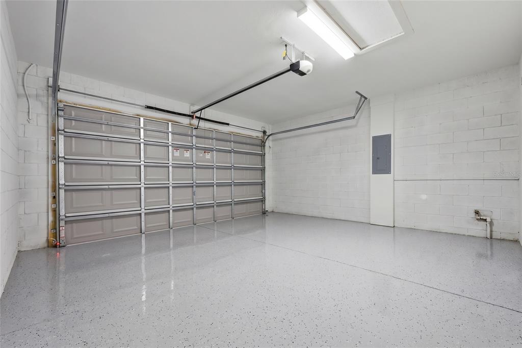 367 CAMELLIA COURT gallery image #29