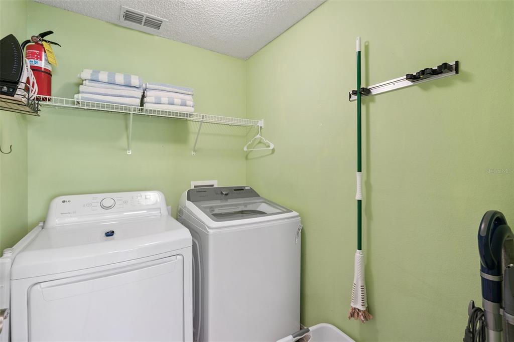 2694 LA ISLA COURT gallery image #23