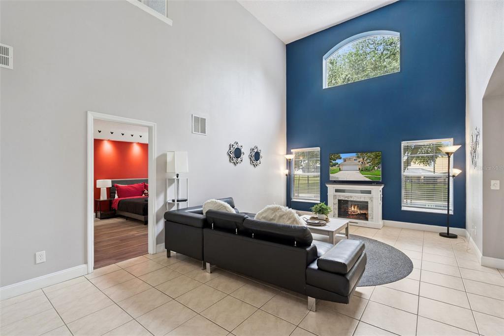 2694 LA ISLA COURT gallery image #6