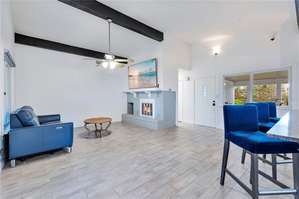 1448 FLAMINGO DRIVE gallery image #3