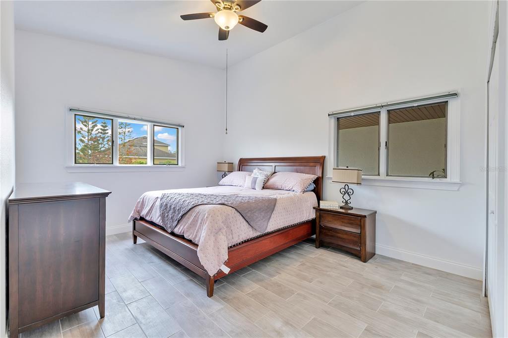 1448 FLAMINGO DRIVE gallery image #9