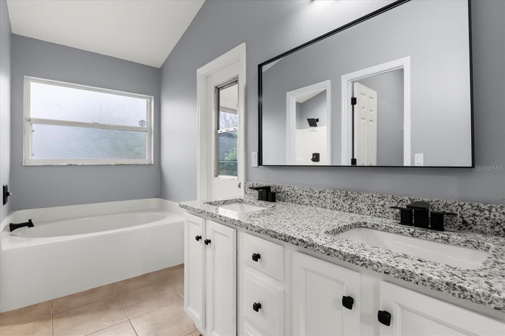 460 MARTIGUES DRIVE gallery image #11