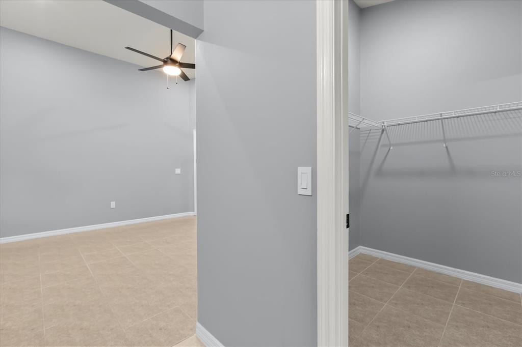 460 MARTIGUES DRIVE gallery image #14