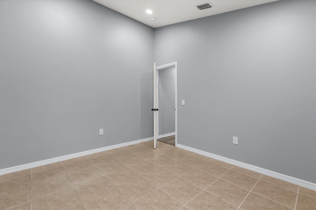 460 MARTIGUES DRIVE gallery image #17