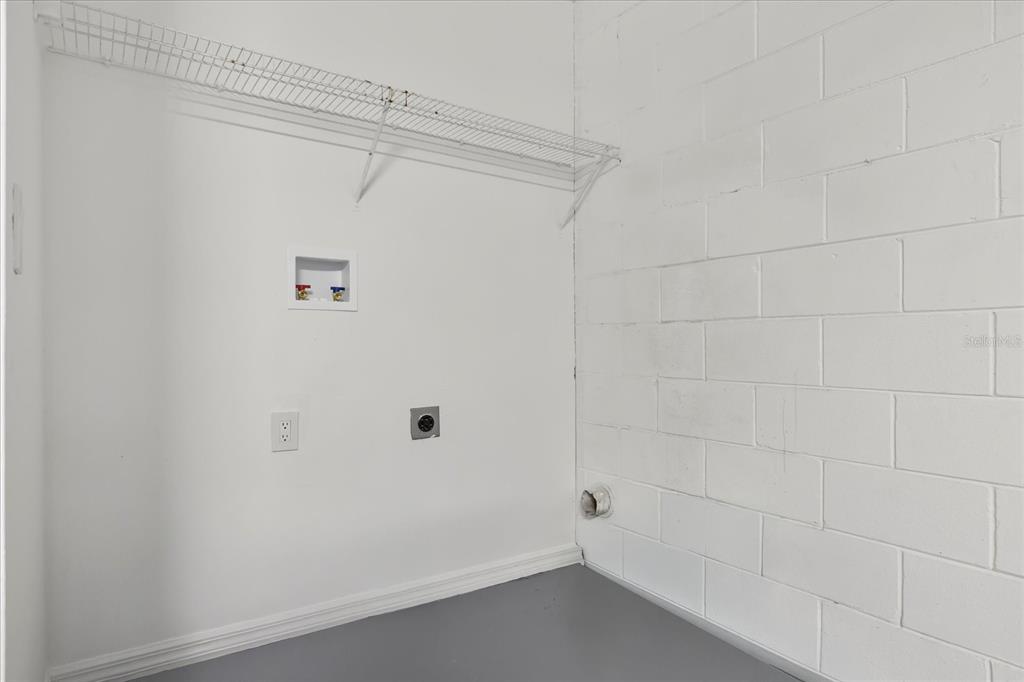 460 MARTIGUES DRIVE gallery image #23