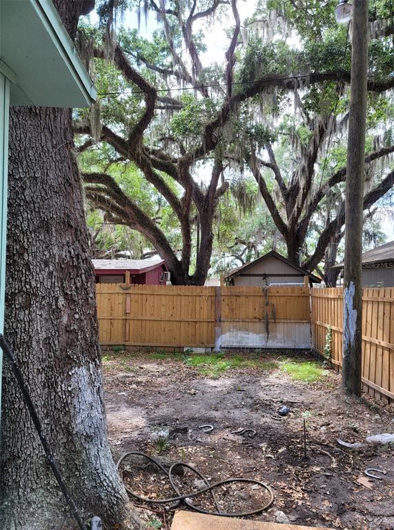 107 E CYPRESS STREET gallery image #19