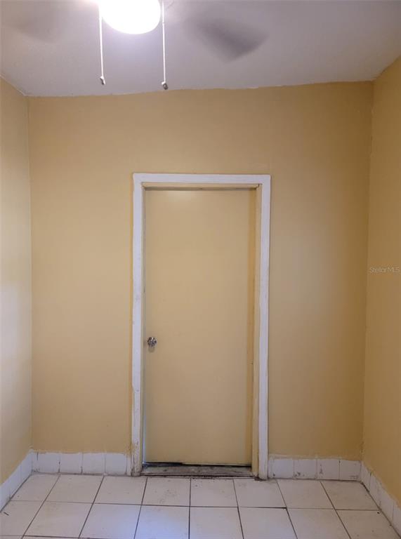 107 E CYPRESS STREET gallery image #7