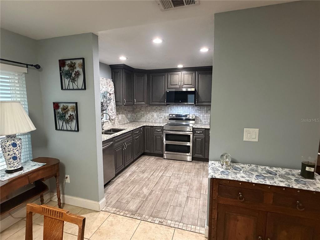 2680 SHADYBRANCH DRIVE gallery image #36