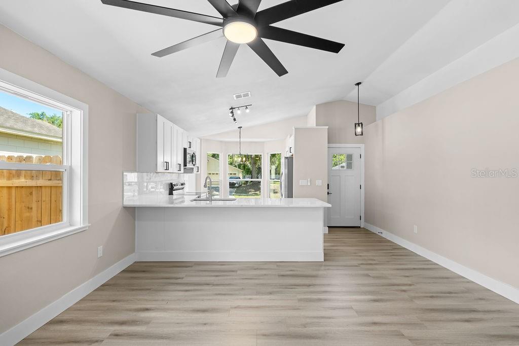 6330 RUTHIE DRIVE gallery image #11