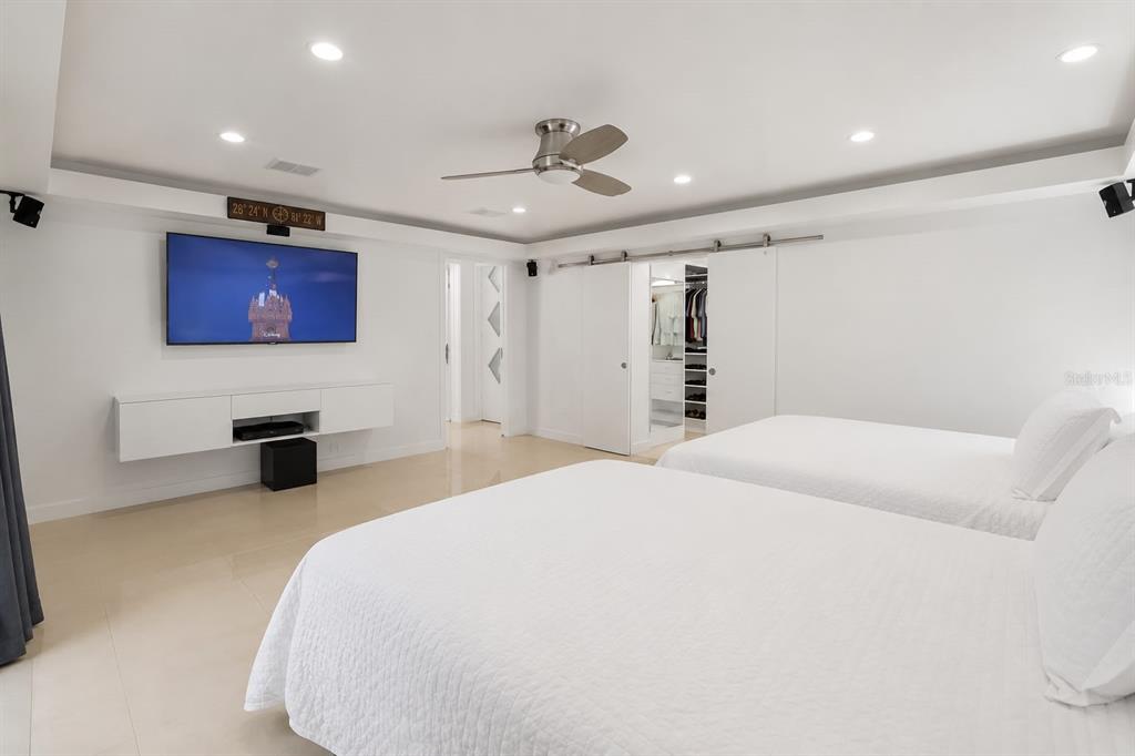10539 WOODWAY DRIVE gallery image #23