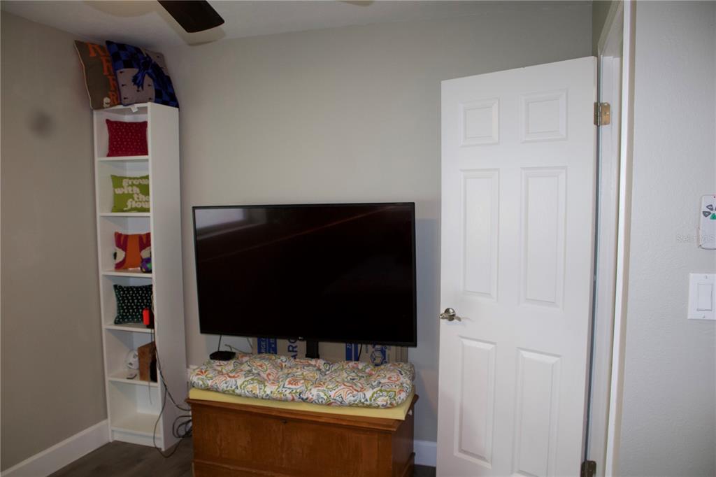 315 AMADOR CIRCLE gallery image #31