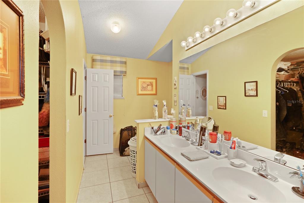 11545 BENTRY STREET gallery image #9