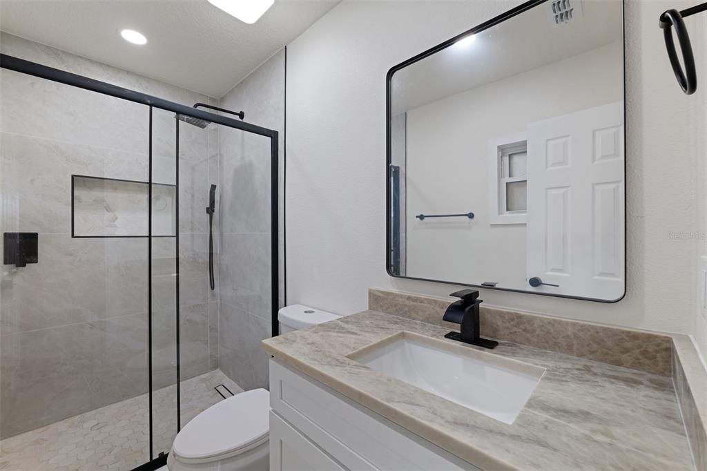 4431 SOUTHMORE DRIVE gallery image #14