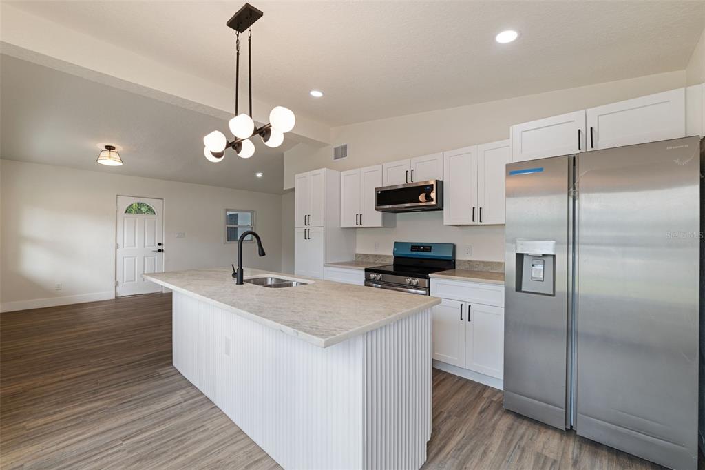 4431 SOUTHMORE DRIVE gallery image #6