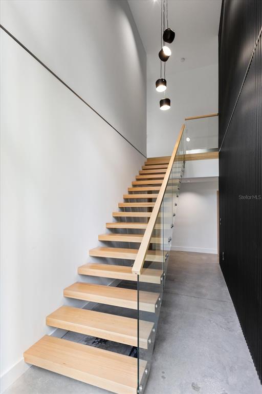 3807 S SEMORAN BOULEVARD gallery image #15