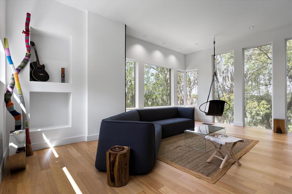 3807 S SEMORAN BOULEVARD gallery image #42