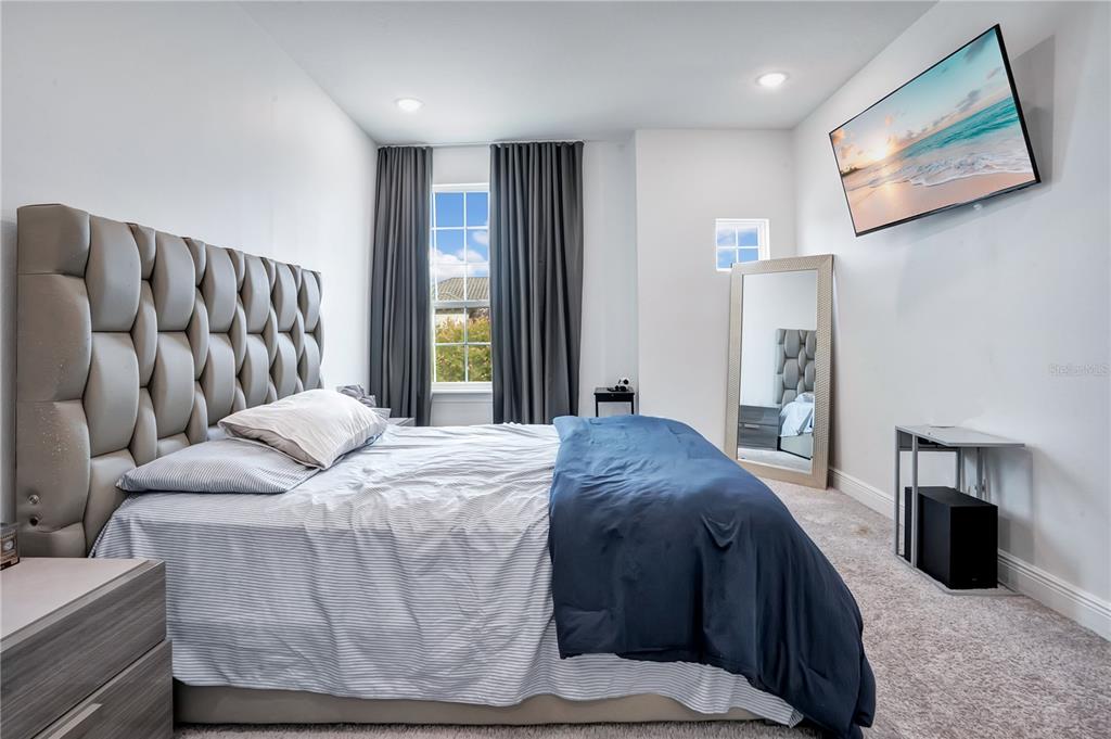 16548 RAVEN ROCK PLACE gallery image #45